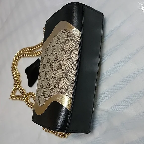 GUCCI Tricolor GG Supreme Canvas And Leather Medium Padlock Shoulder Bag - Picture 13 of 16